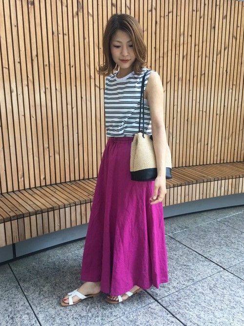 green label relaxingスタッフのロング・マキシ丈スカートを使ったレディースファッションコーディネート | NO:35796