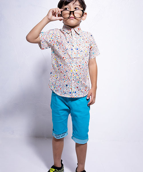 【WASK (ワスク)】

今季のリバティはお洒落なペイズリーとポップな星柄での展開。
タナローンという素材は柔らかく着心地の良い人気の商品を是非お試しください。
人気のスーパーストレッチ素材を使用したカラーパンツ。
ビタミンカラーで夏らしさを演出します。裾の折り返とロゴが見えるポイントにも注目です