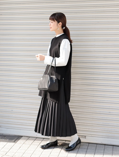 かぐれスタッフのニット セーターを使ったレディースファッションコーディネート No