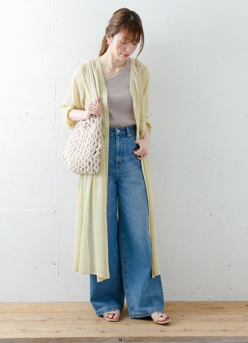 Sonny Labelスタッフのデニムパンツを使ったレディースファッションコーディネート No