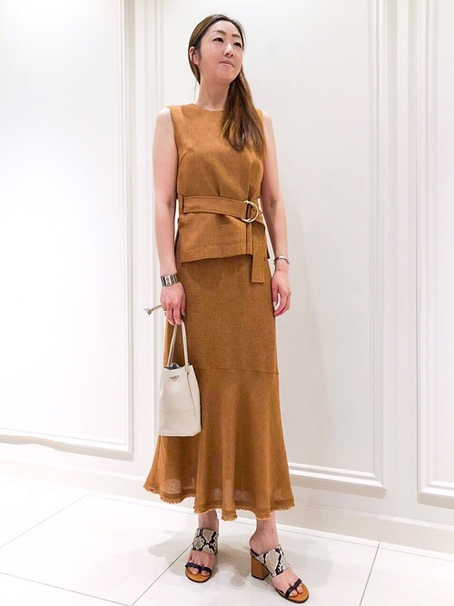 Inedスタッフのシャツ ブラウスを使ったレディースファッションコーディネート No 444