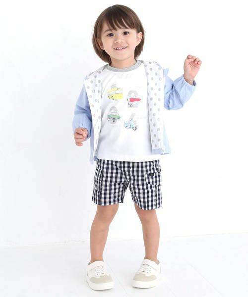 お子様に人気の乗り物をプリントしたTシャツは、
クラシックなデザインがカジュアルスタイルを品よくまとめてくれます。
