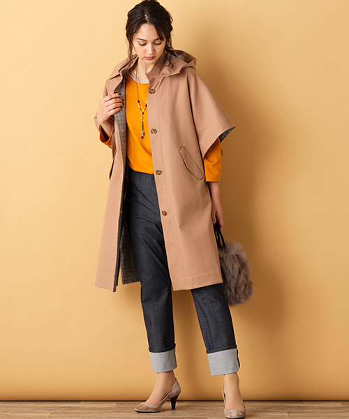 まとうように着られる、フードポンチョコーデ。ロールアップして着こなすデニムパンツを合わせてカジュアルに。
◆大きいサイズ/L-LL◆model:173cm