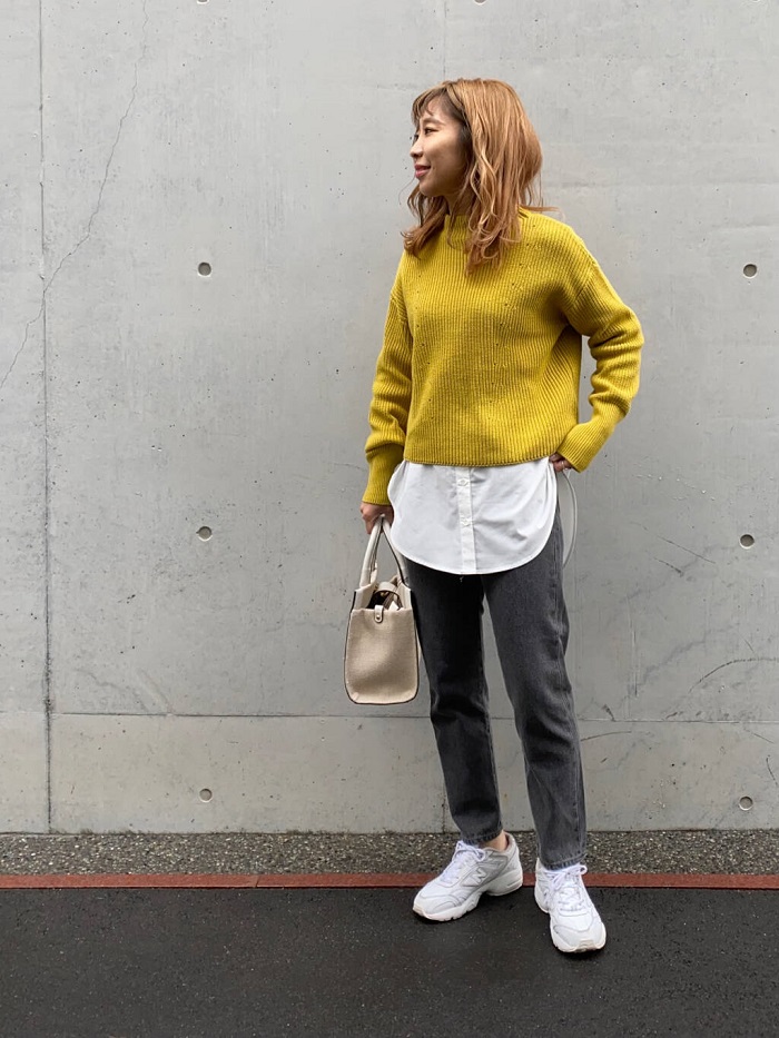 Urban Researchスタッフのニット セーターを使ったレディースファッションコーディネート No