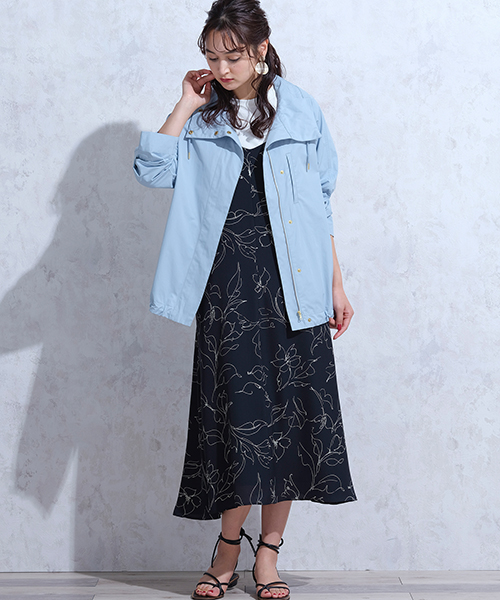 春らしいライトブルーが爽やかな、ブルゾンスタイル。今年らしいキャミソールワンピースを合わせて着こなして！◆大きいサイズ/L-3L◆model:173cm