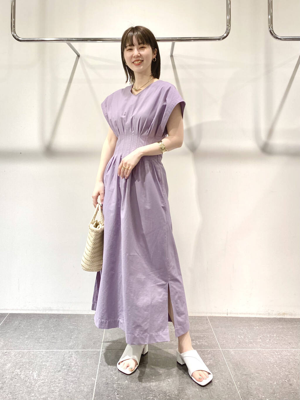 Kbfスタッフのワンピースを使ったレディースファッションコーディネート No