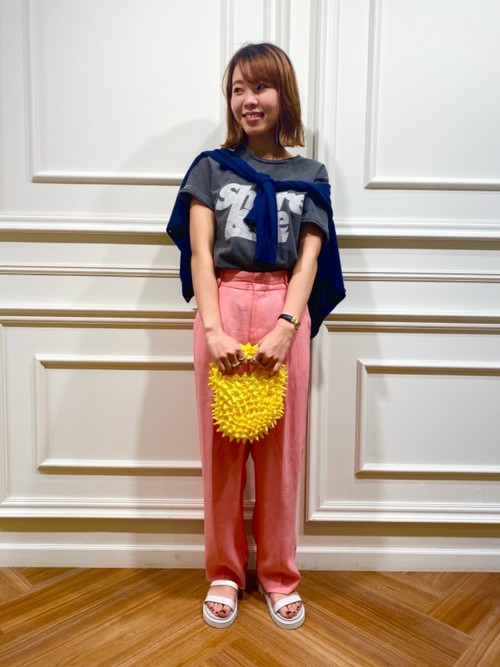 カラーパンツ×WEB限定スポーツサンダル