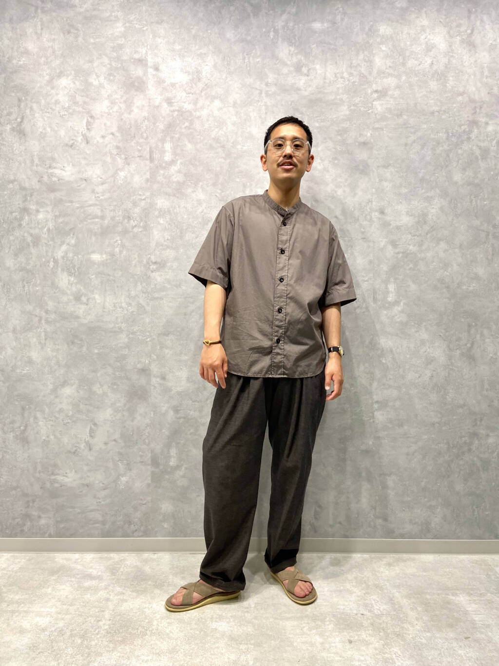 Urban Researchスタッフのサンダルを使ったメンズファッションコーディネート No