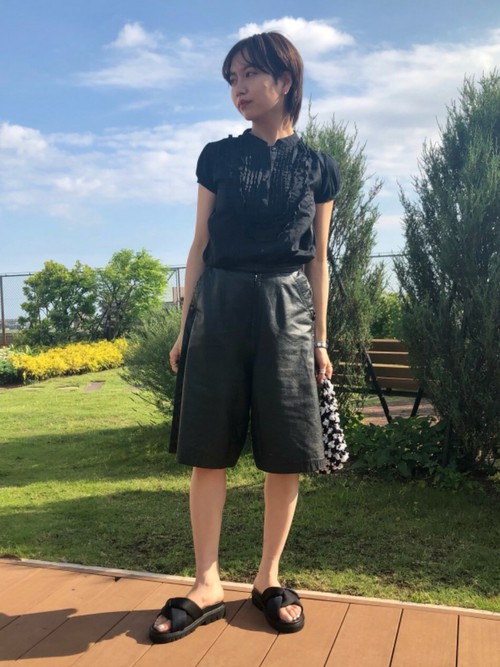 WEB限定サンダル×レザーハーフパンツ
