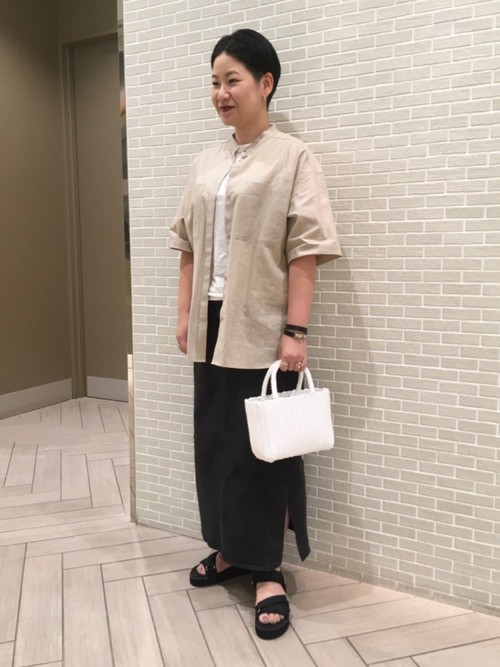 スポーツサンダルの大人カジュアルコーデ