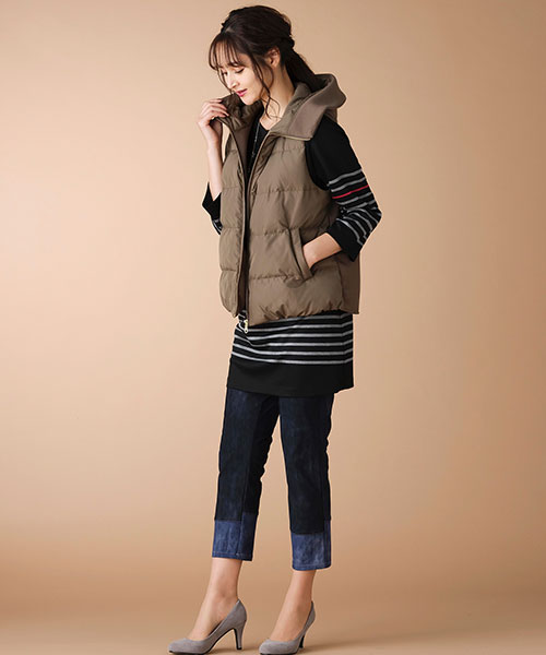 大人にちょうどいいリラックス感とカジュアル感！スポーティ＆女らしいダウンベストコーデ。ボーダーロングTシャツのパンツコーデで。
◆大きいサイズ◆model:173cm