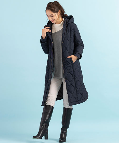 曲線のキルティングデザインで大人っぽい雰囲気の、中綿コートスタイル。細身のパンツ+ロングブーツで少しスポーティに着こなして！
◆大きいサイズ◆model:173cm