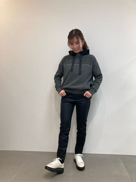 Gabardine K Tスタッフのニット セーターを使ったレディースファッションコーディネート No 5
