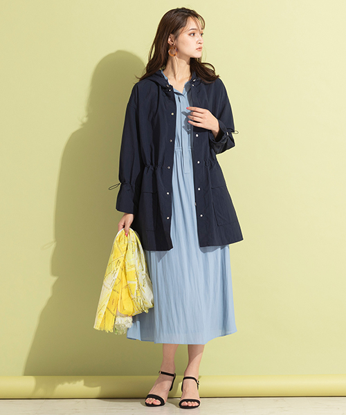 フードまわり、ウエスト、袖口、裾にゴム入りの春アウター。キュッと絞ってシルエットを自在に変えて着こなしを楽しめます。
◆大きいサイズ◆model:173cm