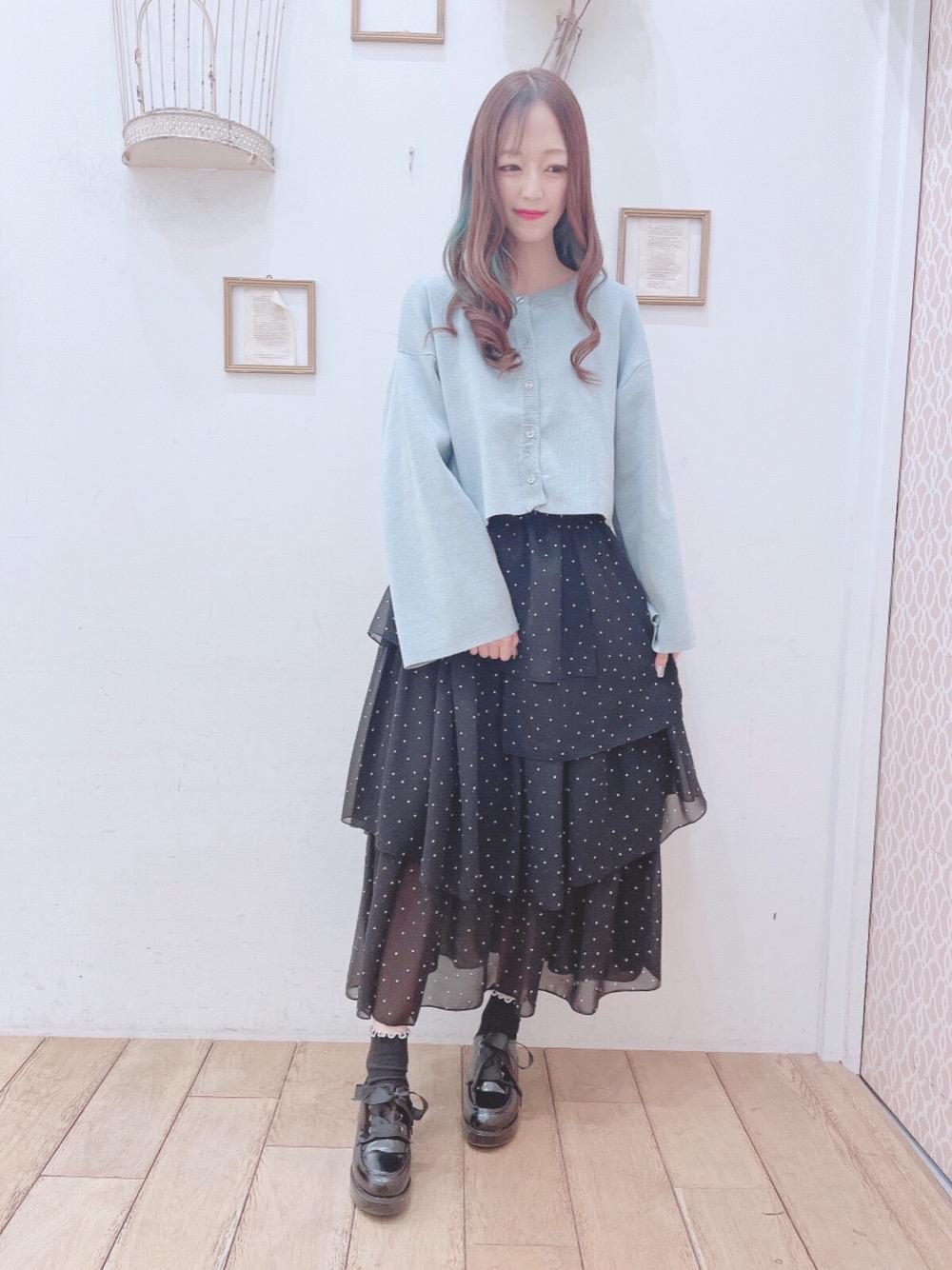 身長：153cm

【着用コメント】
新作のショートカーディガンはお袖のふんわり感がとってもかわいいです。