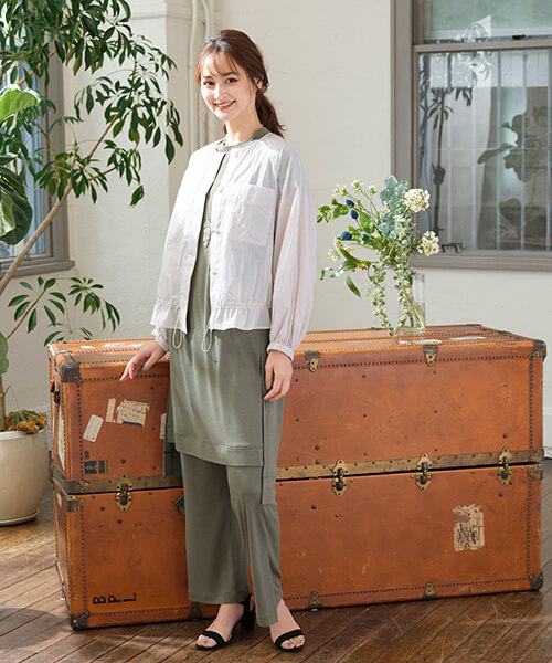 手軽に羽織れて今っぽい！注目アイテムのスポーティブルゾン。フライスのセットアップの上にさらにレイヤードする着こなしが、今年らしい！
◆大きいサイズ◆model:173cm