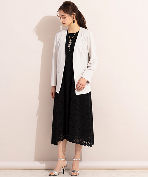 しなやかで美しく、ストレッチ性抜群！すっきりVネックのノーカラージャケットコーデ。レースワンピを合わせてエレガントに。
◆大きいサイズ◆model:173cm