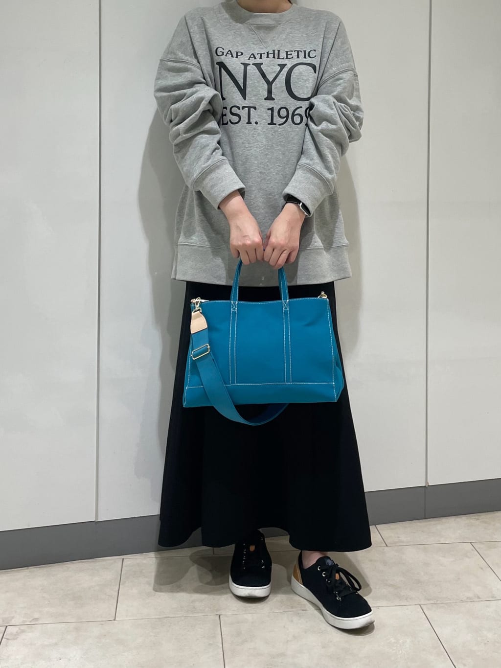 Russetスタッフのトートバッグを使ったレディースファッションコーディネート No