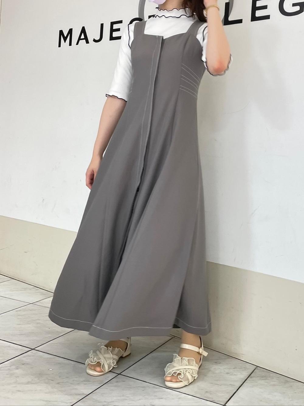 【身長】153cm
【着用コメント】
すごくシンプルですがシルエットがとても綺麗なワンピース。 生地の手触りもすごく気持ちいいです。