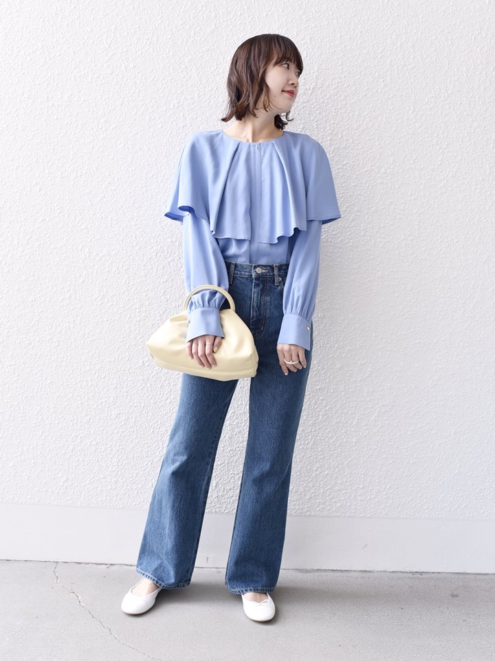 春に着たい新作ケープブラウスが登場！