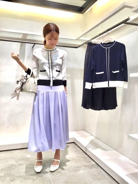 •カーディガン1枚で、トップスとしても着用できます🎐*
さらっとした軽い生地なので、着心地も良いです✨
腕を隠したいけれど、ニット特有の湿気が苦手な方にもオススメ🎺♪

•スカートは光沢感があり、生地も柔らかいです💜🌬
着てみると、涼しいので夏のお出かけ向いてます🛫
お洗濯もでき、シワにもなりにくい優れもの素材✨