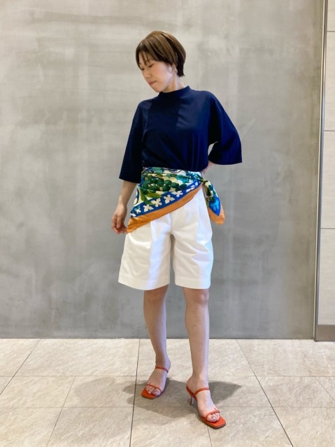 【着心地】

サンダル: 華奢ですが思ったよりホールド感があります。