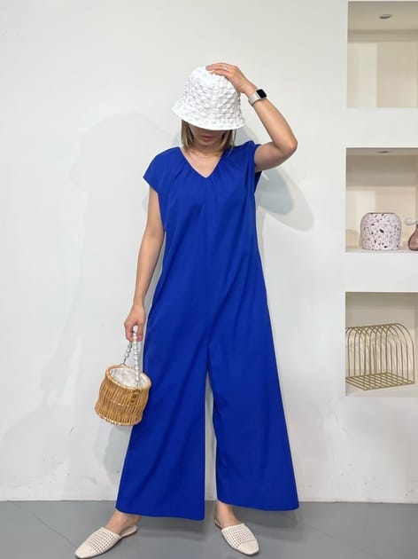 ［overalls］
水遊びや雨の日でも気にならない！
水を弾きやすいお素材のオールインワン。

ゆったりワイドパンツで体型カバー。
バックリボンで女性らしさを忘れてません！

ストレッチもあり、着心地楽ちん！
海やレジャーにも大活躍です。

お家でお洗濯もできます。