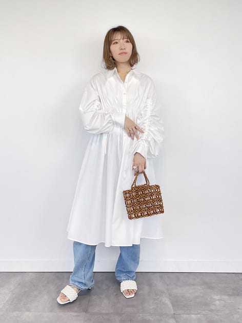 ●ワンピース
クシュっとしたお袖が一目惚れ級にかわいい♡
暑い時期はタンクトップやTシャツ合わせで、涼しくなったらハイネックニットを仕込んでも着られます◎
今買って長く使える着回し力抜群のアイテムです👍

●タンクトップ
ストレッチ性抜群✨ピタッと身体にフィットしてくれるので、かがんでも胸元が見えずに安心して着られました◎
シャツやカーディガンのインナーにぴったりなので1枚あると重宝しますよ♪👍
