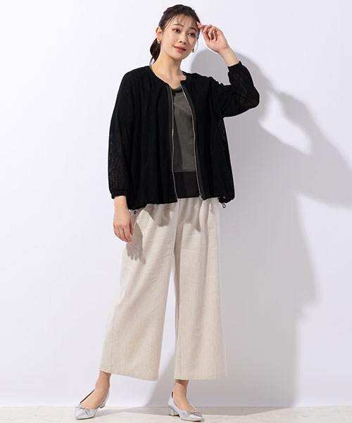【大きいサイズ/L～3Lサイズ】レーシーなブルゾンに麻混のワイドパンツを合わせた大人カジュアルな着こなし。
