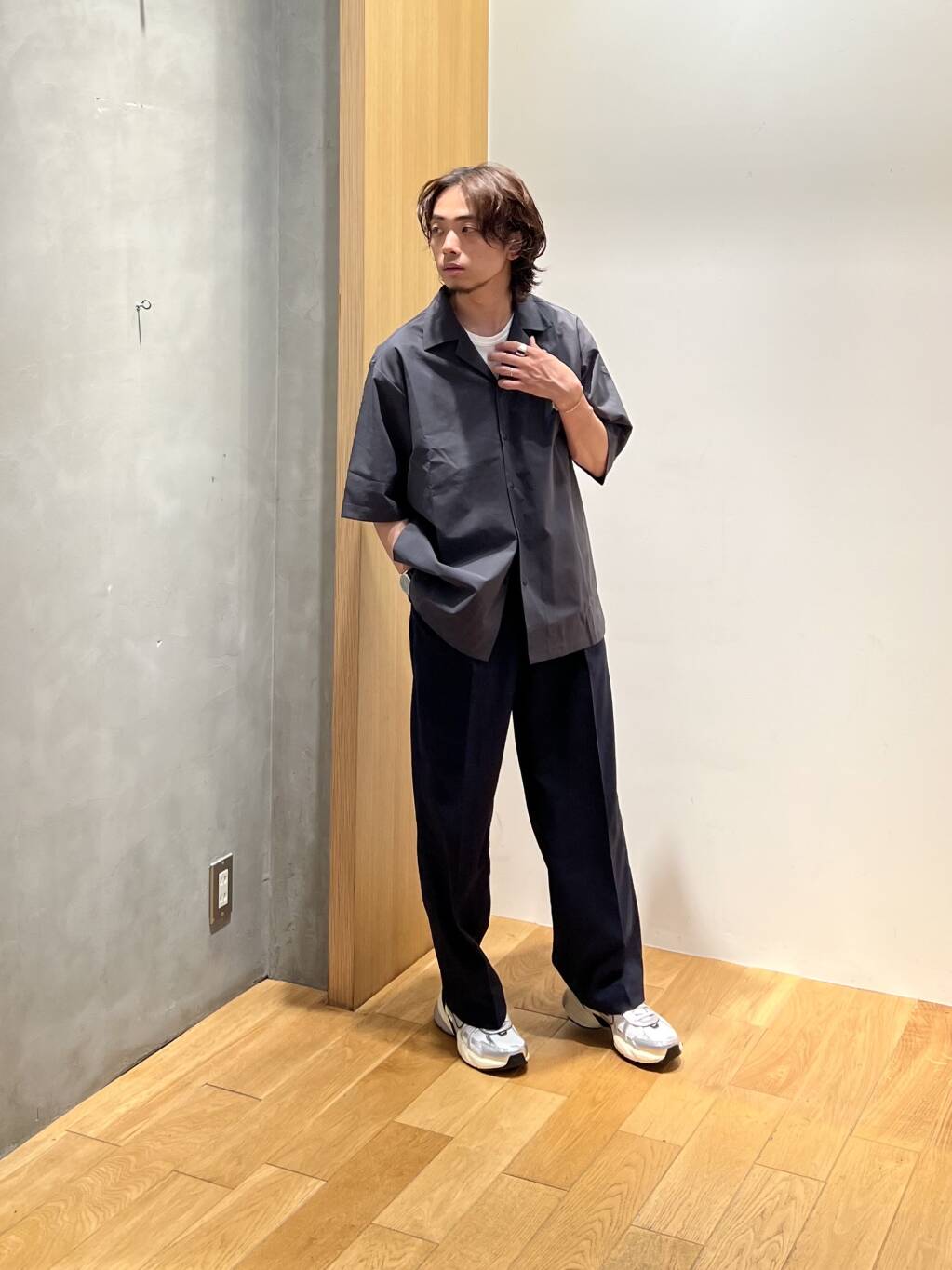 URBAN RESEARCHスタッフのシャツ・ブラウスを使ったメンズ