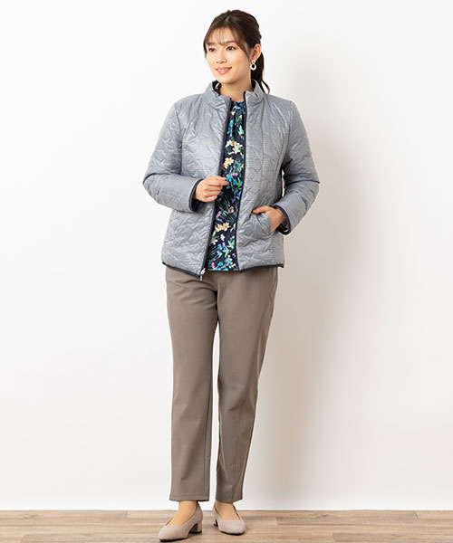 リバーシブルで楽しめるアウターならコーディネートの幅がぐっと広がります