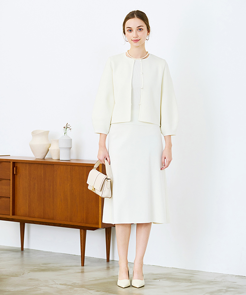 S-Mサイズを綺麗に着こなす服【リリアンビューティエクラ】洗練された大人のファッションを楽しむ、アクティブで魅力ある女性のためのブランド。 Sサイズをベースに「着心地」「シルエット」にこだわりを持ったコンテンポラリーなコレクション。