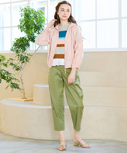 S-Mサイズを綺麗に着こなす服【リリアンビューティエクラ】洗練された大人のファッションを楽しむ、アクティブで魅力ある女性のためのブランド。 Sサイズをベースに「着心地」「シルエット」にこだわりを持ったコンテンポラリーなコレクション。