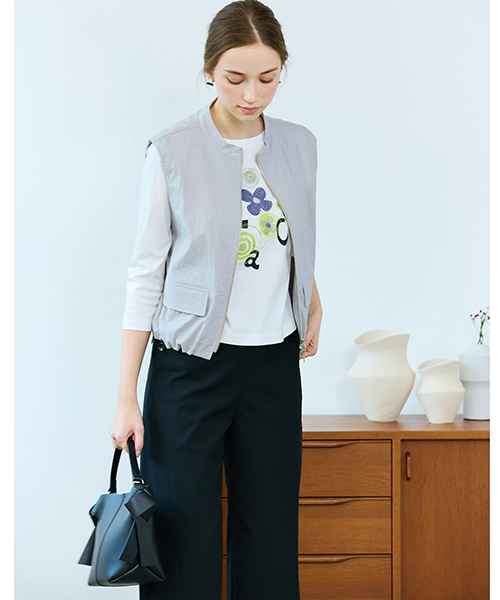 S-Mサイズを綺麗に着こなす服【リリアンビューティエクラ】洗練された大人のファッションを楽しむ、アクティブで魅力ある女性のためのブランド。 Sサイズをベースに「着心地」「シルエット」にこだわりを持ったコンテンポラリーなコレクション。