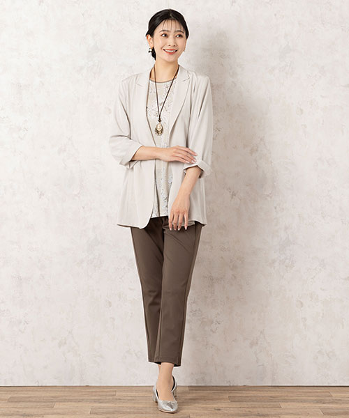 【大きいサイズ/L～3Lサイズ】涼やかな羽織り心地のジャケットは初夏のエレガンスシーンにピッタリ。速乾性のあるパンツとなら梅雨のお出かけも安心です。