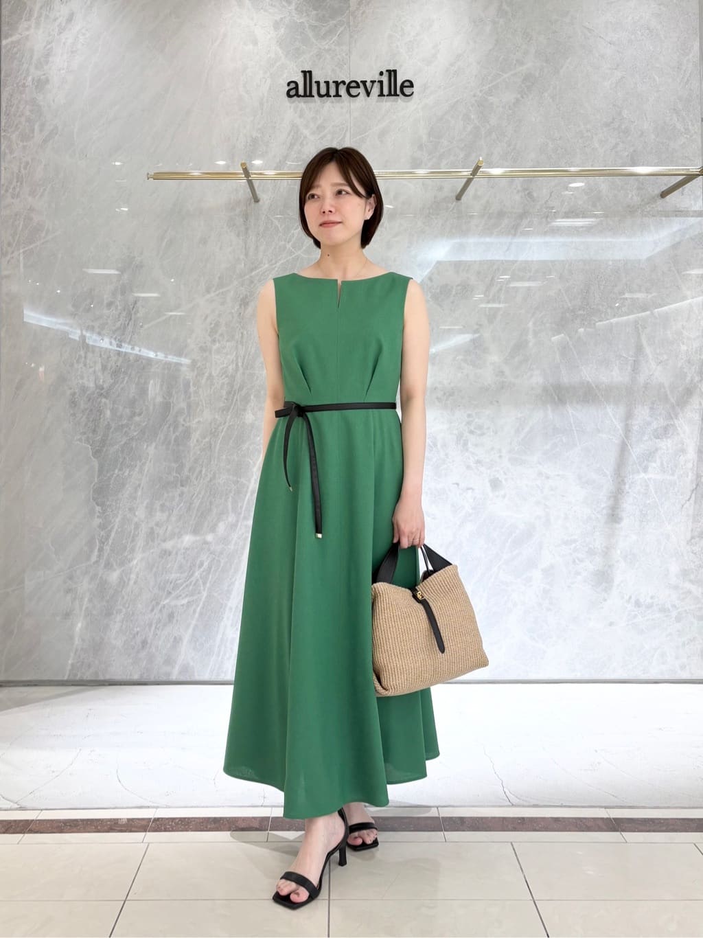 今季・即完売レア品！allurevilleテトリネンラインワンピース新品タグ付✨ お値下げ！今季・即完売✨allurevilleテトリネンライン