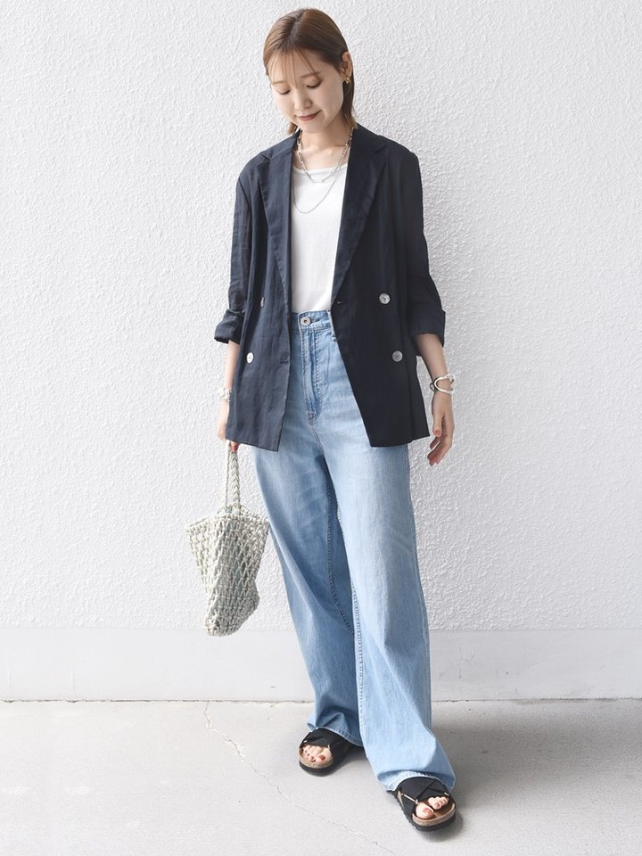 身長:164cm / 普段サイズ：38・MEDIUM / 体型：細身（骨格ウェーブ）
肩幅:なで肩・狭め / パーソナルカラー：イエベ春

【着用レビュー 】
着用アイテム：ジャケット / 着用サイズ：38

■着丈：ヒップが隠れる丈です。
■サイズ感：全体的にゆったりとしています。
■袖丈：手の甲にかかるくらいの丈です。
■素材感：シアー感のある薄手のラミー素材です。
■着心地：薄手でとても軽く、通気性も良いので、暑い日でもストレスなく着用できます◎


着用アイテム：デニム / 着用サイズ：M

■ウエスト：ゆとりがありました。（ベルトが必要なサイズ感）
■ヒップ：ヒップラインは気になりませんでした。
■レングス：かかとくらいまでの丈です。
■素材感：やわらかいデニム素材です。
■着心地：生地感がとてもやわらかく、穿き心地がとても良いです。春夏でもストレスなく穿ける薄手の素材感です◎