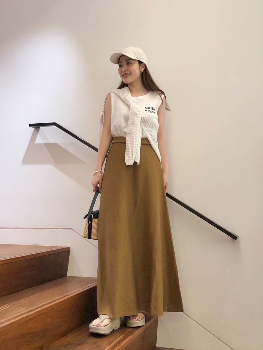 今季完売✨LOULOU WILLOUGHBYフェザースリーブプルオーバー LOULOU WILLOUGHBY】フェザースリーブプルオーバー|allureville