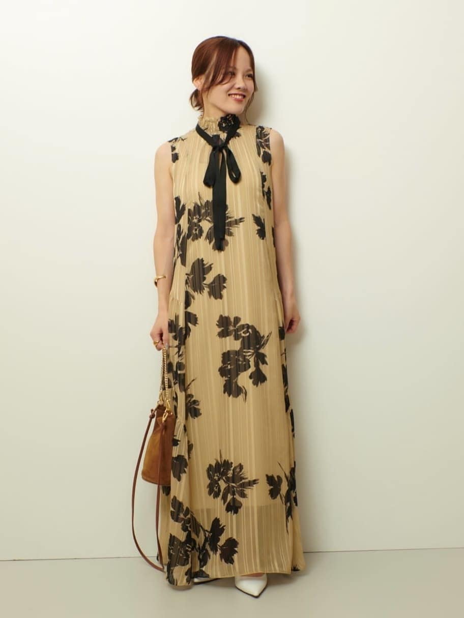 アルアバイル　フィッシュプリントトリム　ロングワンピース　2 美品 サイドスリットプリーツロングワンピース （ロング・マキシ丈