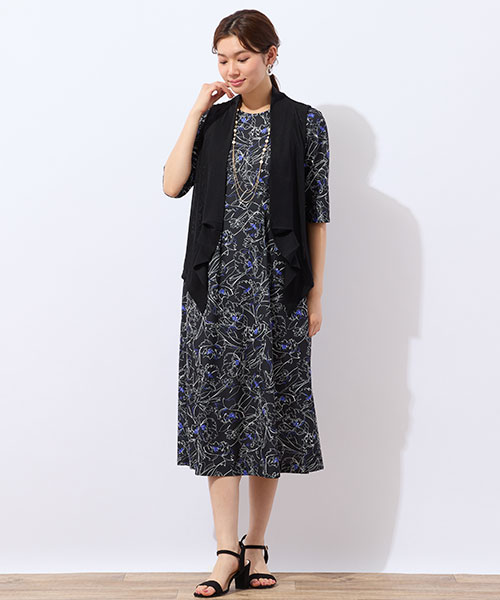 品よく楽しめる大人の柄ワンピーススタイル