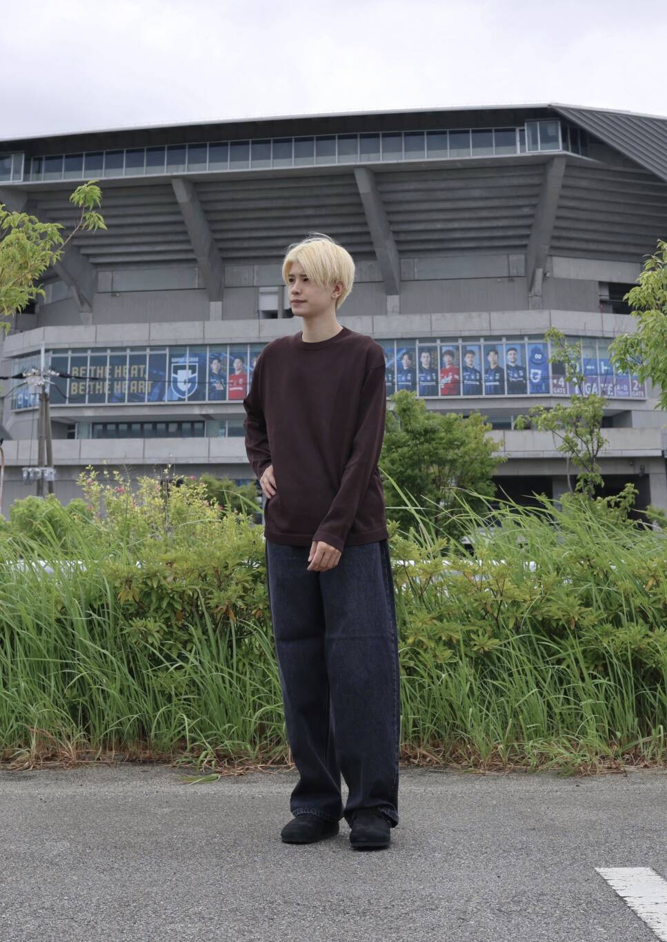 【パンツ】
30を着用。
ワイドなシルエットになってます。
ブラックのカラーリングもよく雰囲気抜群です！
秋に向けて1本持っときたいアイテムです！