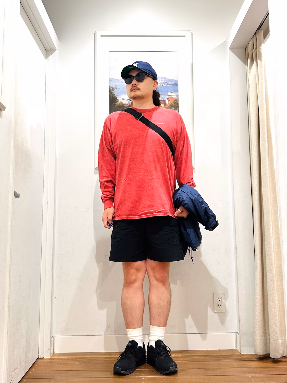 別注ロンTのご紹介です！！
ピグメント加工がいい雰囲気な感じで
サイズはワンサイズの展開！
サイズ感はガッチリ体型(普段XLサイズ以上着用)の私でちょいゆるりと着用できます。