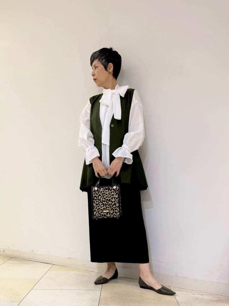 シックなEVEX•*¨*•.¸¸♬スタンダードアイテムをmixが今年の気分。リボンタイで華やかに【モデル身長：164cm】