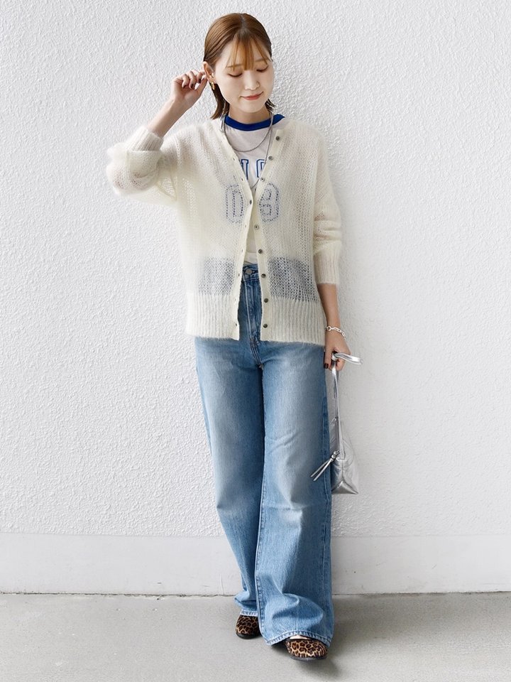 身長:164cm / 普段サイズ：38・MEDIUM / 体型：細身（骨格ウェーブ）
肩幅:なで肩・狭め / パーソナルカラー：イエベ春
Instagram：@nagashi_ships

【着用レビュー 】
着用アイテム：カーディガン / 着用サイズ：ONE SIZE

■着丈：ヒップにかかる丈です。
■サイズ感：全体的にゆったりとしています。
■素材感：軽くてやわらかいモヘヤニットです。
■着心地：生地がやわらかくて軽いので、とても着心地が良いです。

着用アイテム：デニム / 着用サイズ：S

■ウエスト：程よくゆとりがありました。（ベルトいらずなサイズ感でした）
■ヒップ：ヒップラインは気になりませんでした。
■レングス：かかとくらいまでの丈です。
■着心地：伸縮性があり穿きやすいです。シルエットがきれいなので、穿くだけで美脚に◎