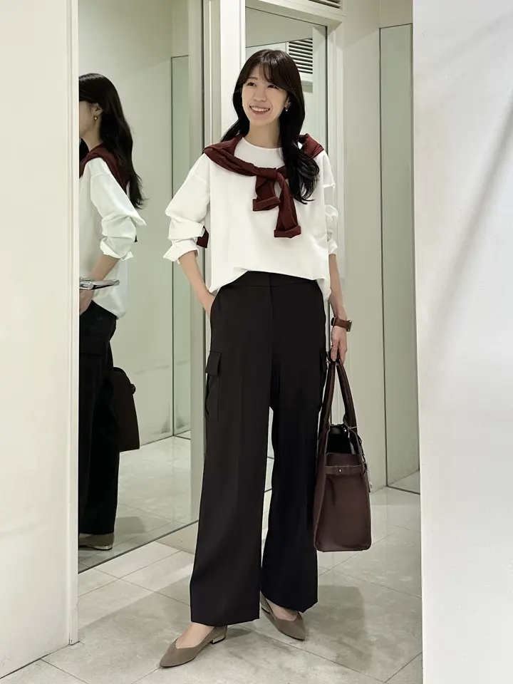 コーディネート身長 170cm

秋の綺麗めカジュアルコーデ♩

オーバーサイズのトップスは
前だけインしてすっきりと◎

ニットを肩がけして
カラーをプラスするのもおすすめです^_^


スタッフ着用サイズ
■カットソー【S/Mサイズ相当】
■ニット【S/Mサイズ相当】
■パンツ【2/Sサイズ相当】7号