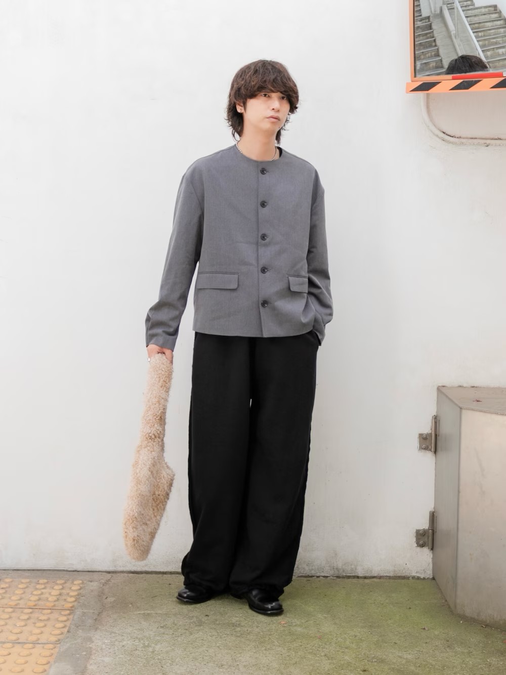 推しアイテムでスタイリング。
もこもこバックは入荷予定です〇