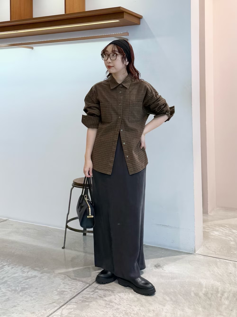 【トップス】
秋らしいチェック柄が可愛いアイテム。
起毛感がありますが、綿100%の柔らかい着心地です◎
【ボトムス】
身長157cmで38サイズを着用しております。
ずるっと長めで履いたので、サイドゴアブーツを合わせました！