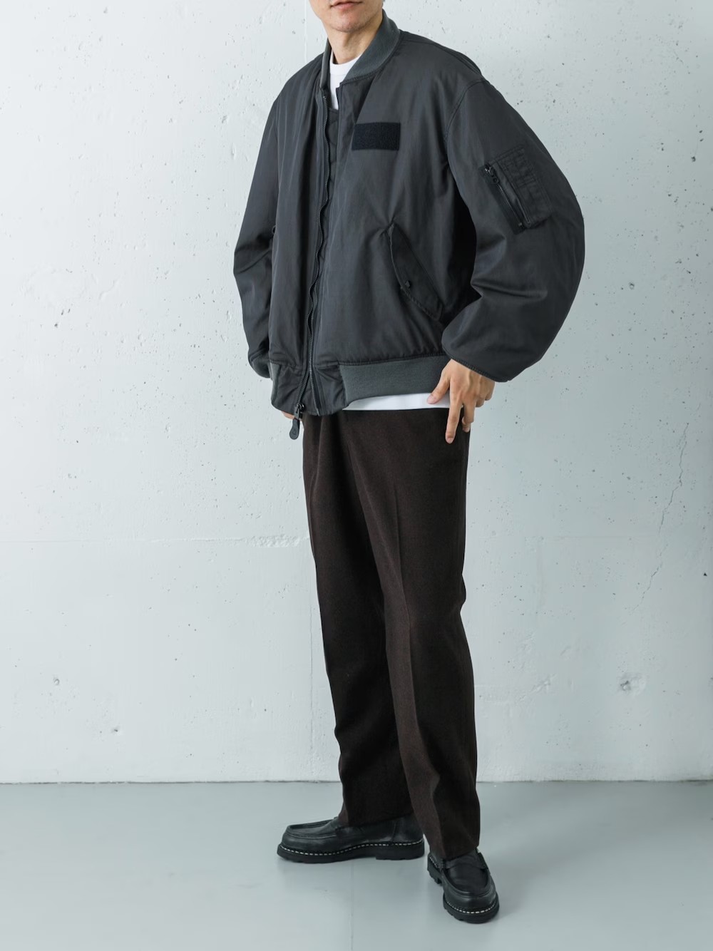 定番MA-1を極上素材でブラッシュアップした、大人のための新定番アウター

CIOTAの定番MA-1が、新素材でさらに上品なアイテムとして生まれ変わりました。