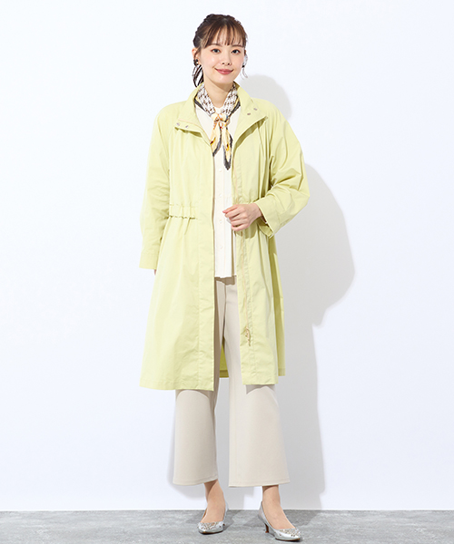 “Find Your Size” -探していたのは、こんな服- 小柄さんに似合う上品でバランスの良いSサイズ服、リリアンビューティエクラ。 Mサイズは一部店舗とオンラインショップにて販売。