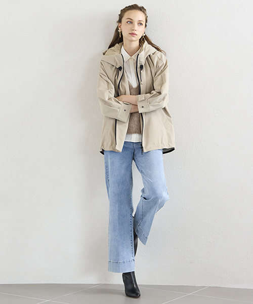 “Find Your Size” -探していたのは、こんな服- 小柄さんに似合う上品でバランスの良いSサイズ服、リリアンビューティエクラ。 Mサイズは一部店舗とオンラインショップにて販売。